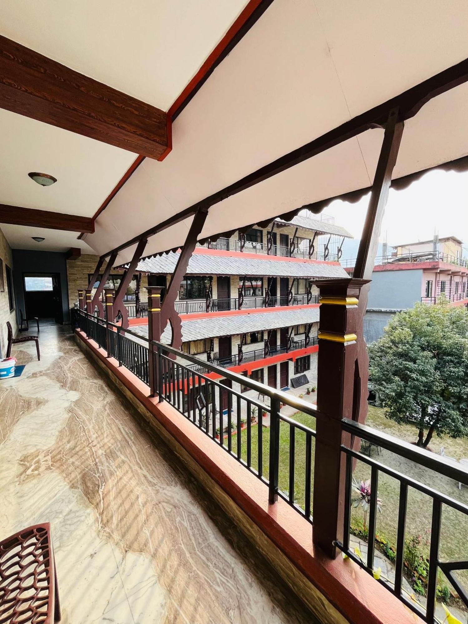 Butterfly Lodge Pokhara Luaran gambar