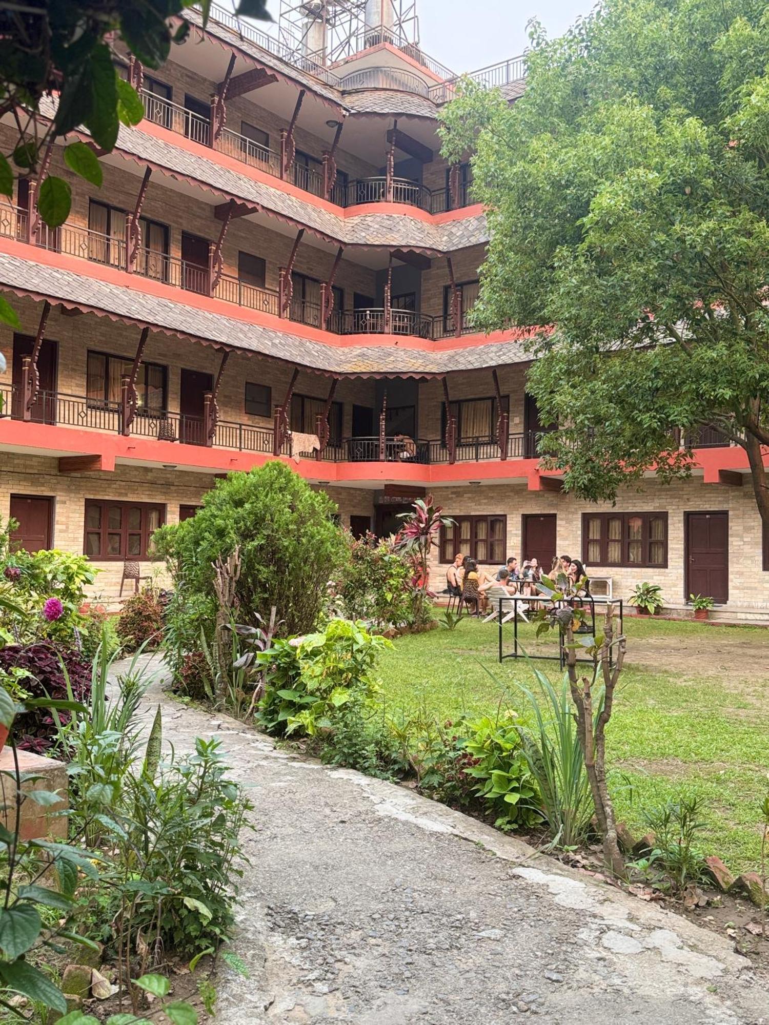 Butterfly Lodge Pokhara Luaran gambar